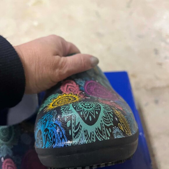 Crocs Neria Pro II work Clogs Paisley graphic print size W6 - Picture 5 of 10